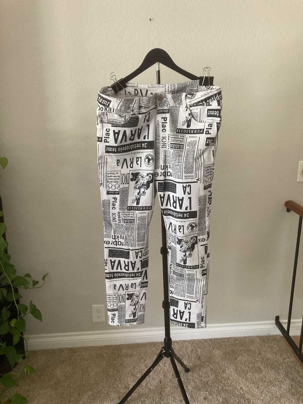 Men's Slim Newspaper Print Jeans - Black & White